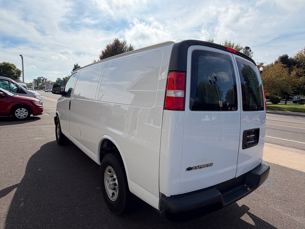 Photo 8 of this CHEVROLET EXPRESS