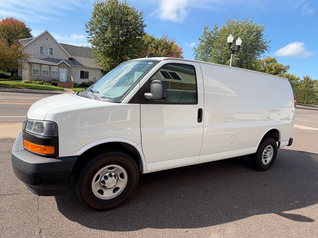 Photo 6 of this CHEVROLET EXPRESS