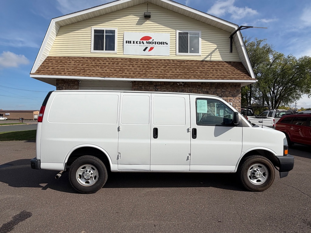 Photo 2 of this CHEVROLET EXPRESS