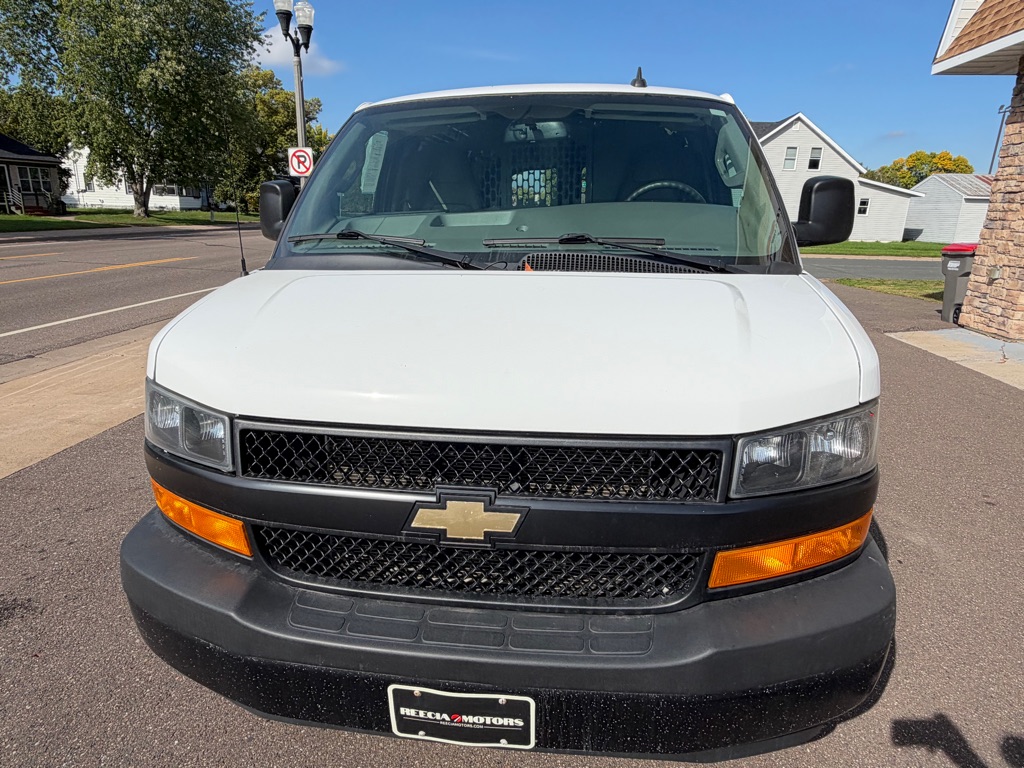 Photo 10 of this CHEVROLET EXPRESS