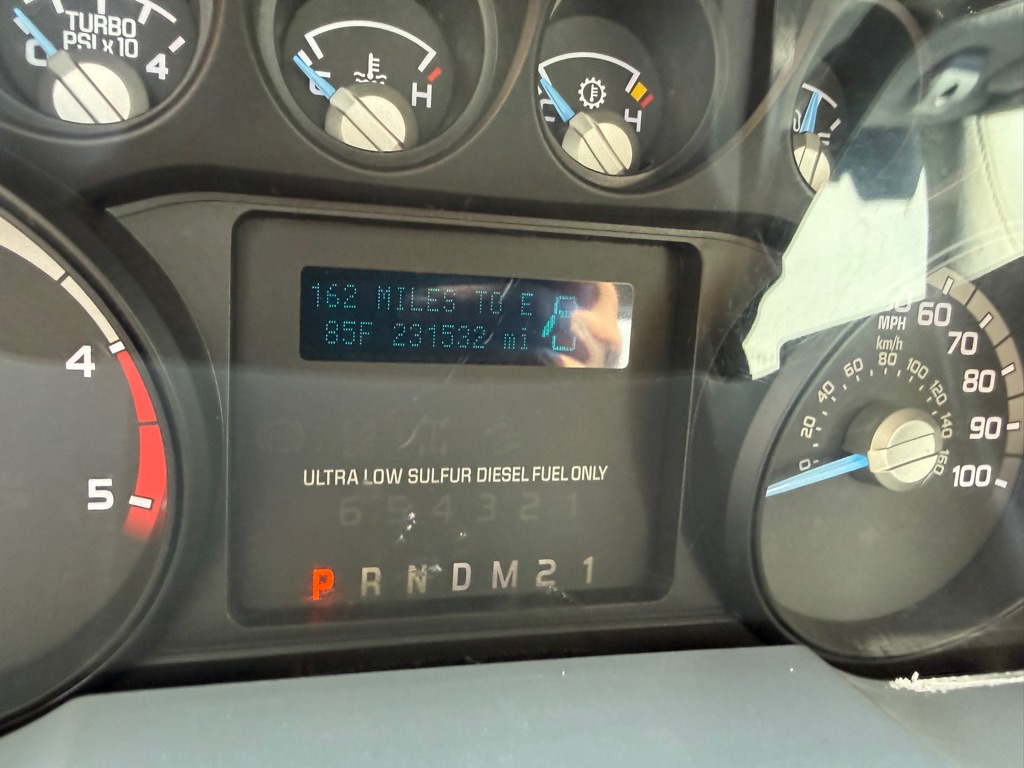 Photo 15 of this FORD F550