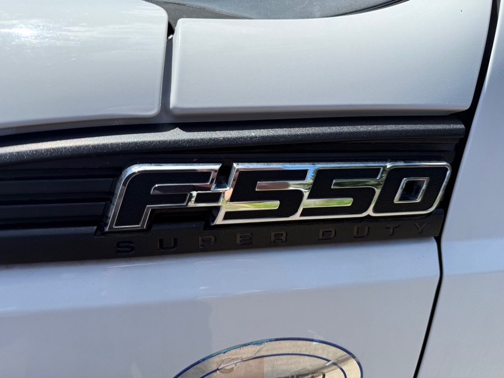 Photo 10 of this FORD F550