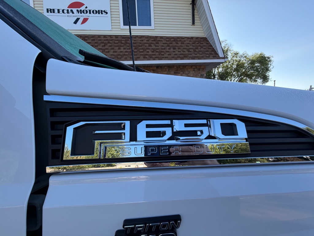 Photo 21 of this FORD F650