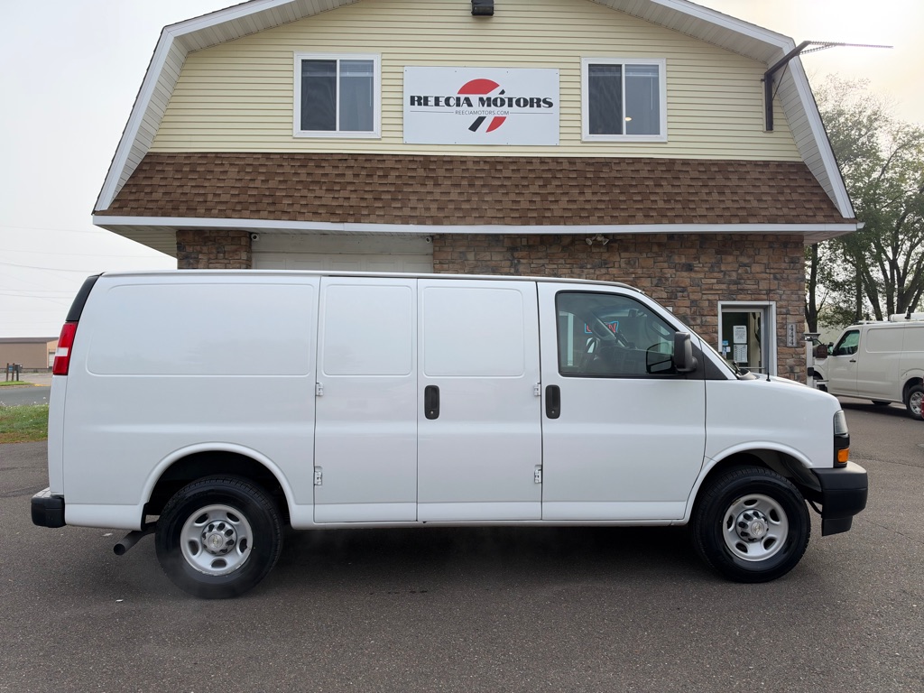 Photo 2 of this CHEVROLET EXPRESS