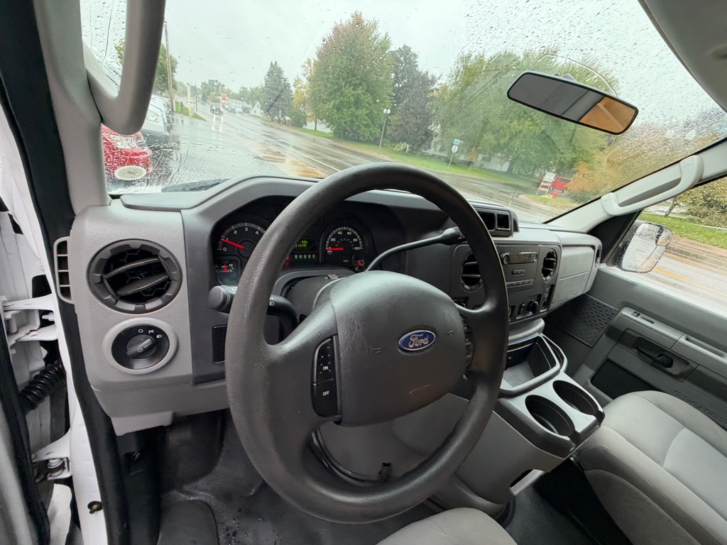 Photo 23 of this FORD E-SERIES