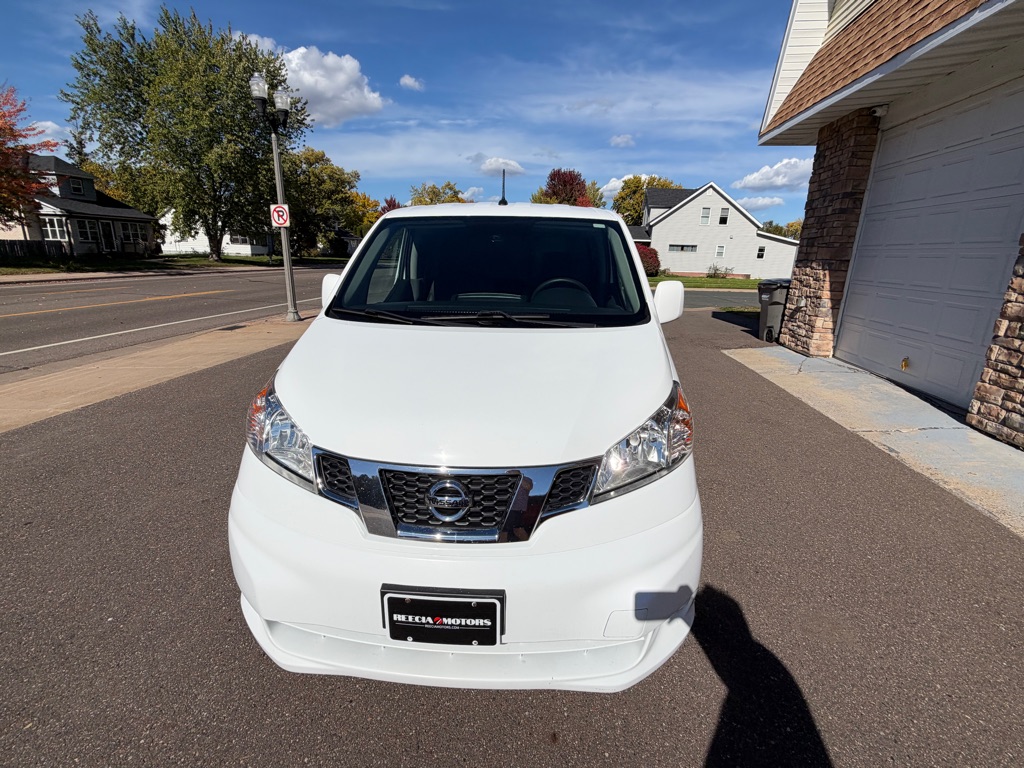 Photo 21 of this NISSAN NV200