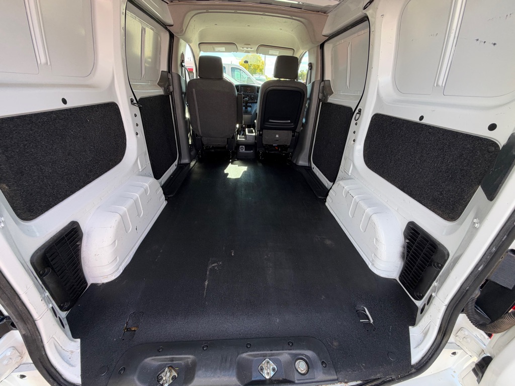 Photo 28 of this NISSAN NV200