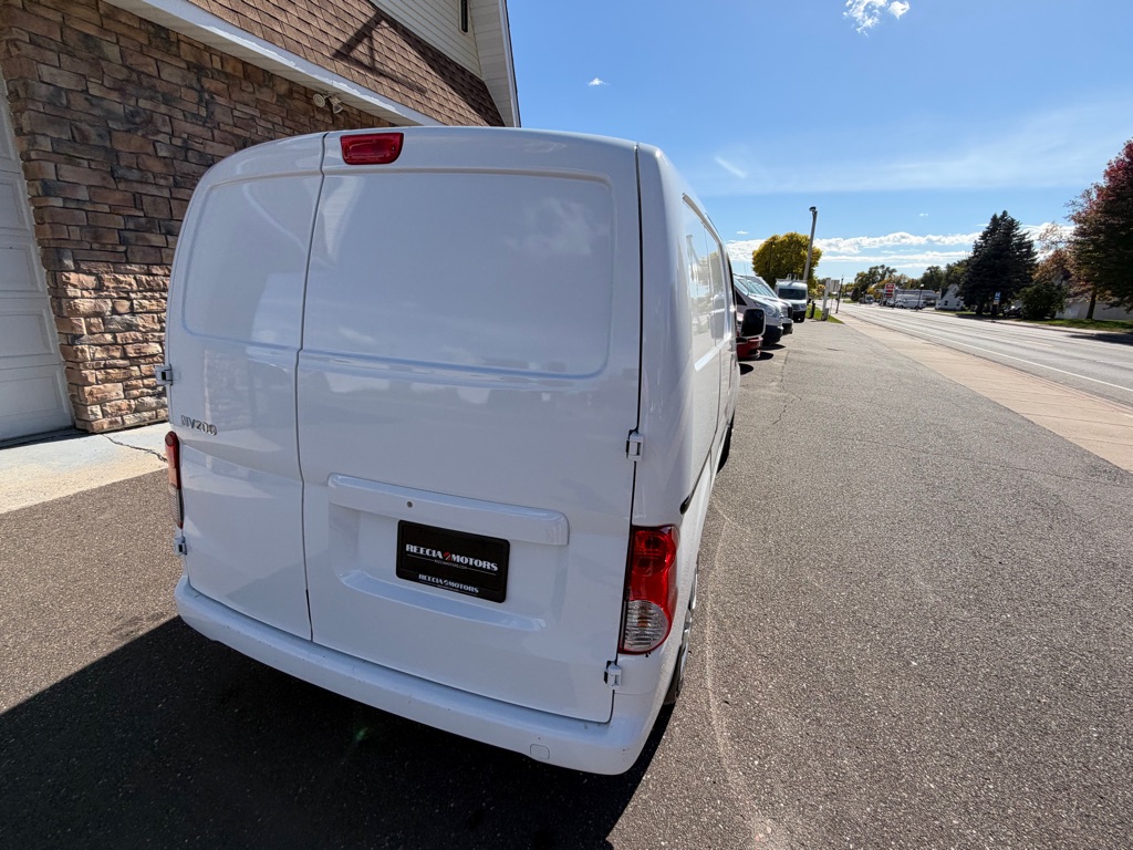Photo 6 of this NISSAN NV200