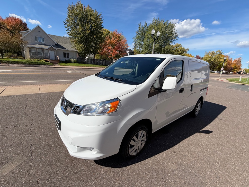 Photo 18 of this NISSAN NV200
