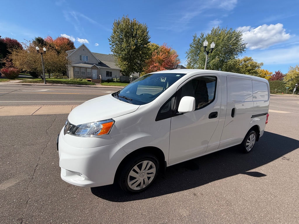 Photo 17 of this NISSAN NV200