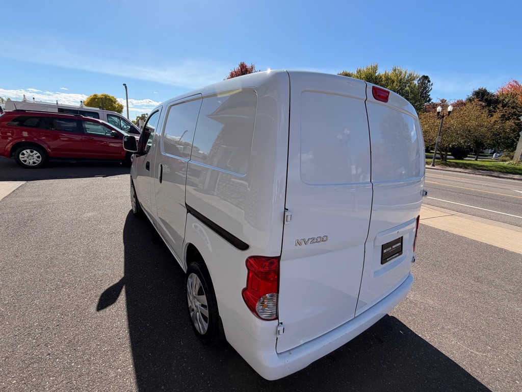 Photo 9 of this NISSAN NV200