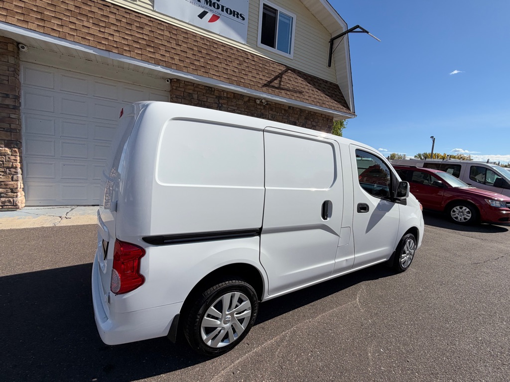 Photo 4 of this NISSAN NV200