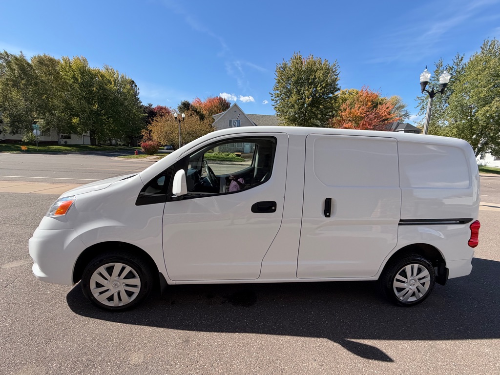 Photo 14 of this NISSAN NV200