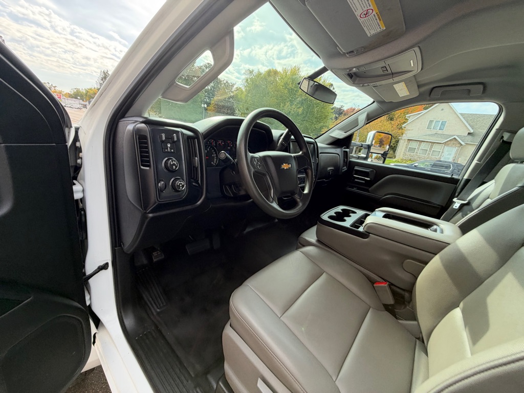 Photo 15 of this CHEVROLET SILVERADO 6500