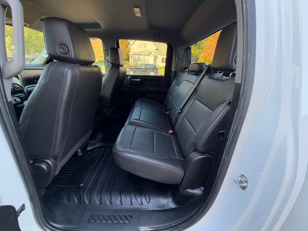 Photo 17 of this CHEVROLET SILVERADO 3500H