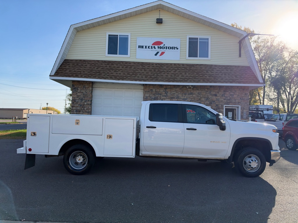Photo 2 of this CHEVROLET SILVERADO 3500H