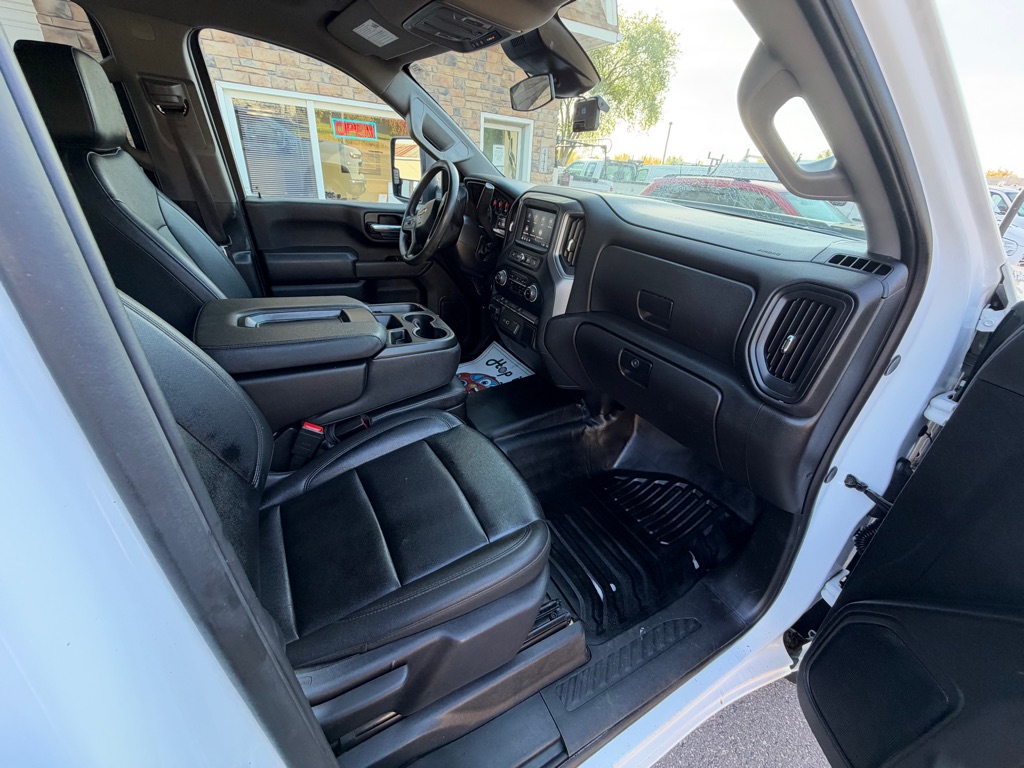Photo 24 of this CHEVROLET SILVERADO 3500H