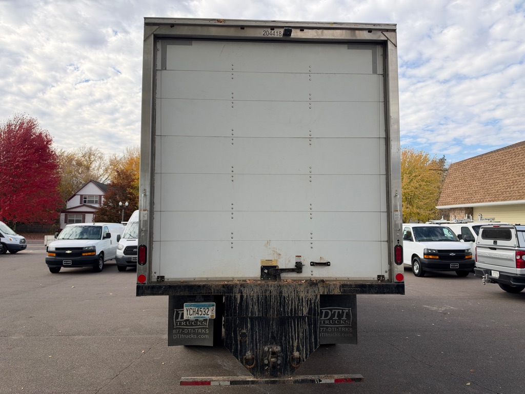 Photo 4 of this FREIGHTLINER M2 106