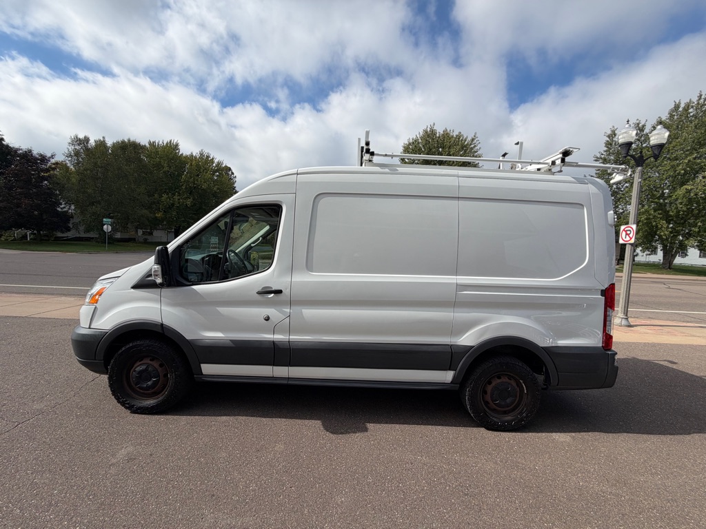 Photo 6 of this FORD TRANSIT