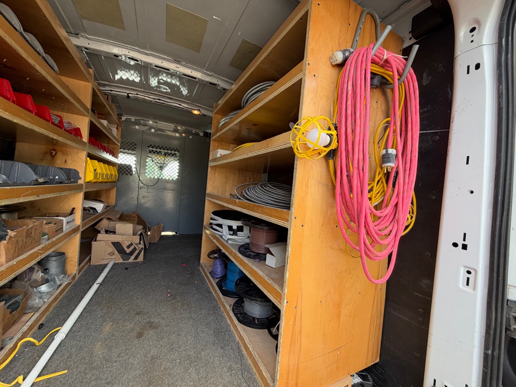 Photo 20 of this FORD TRANSIT