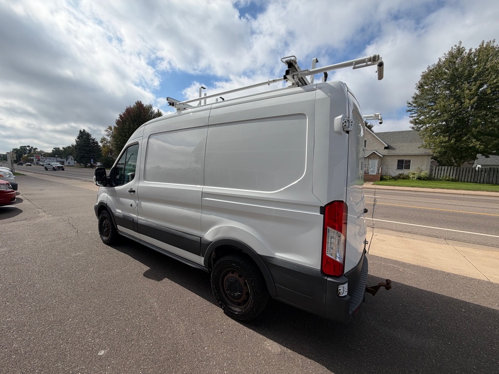 Photo 5 of this FORD TRANSIT