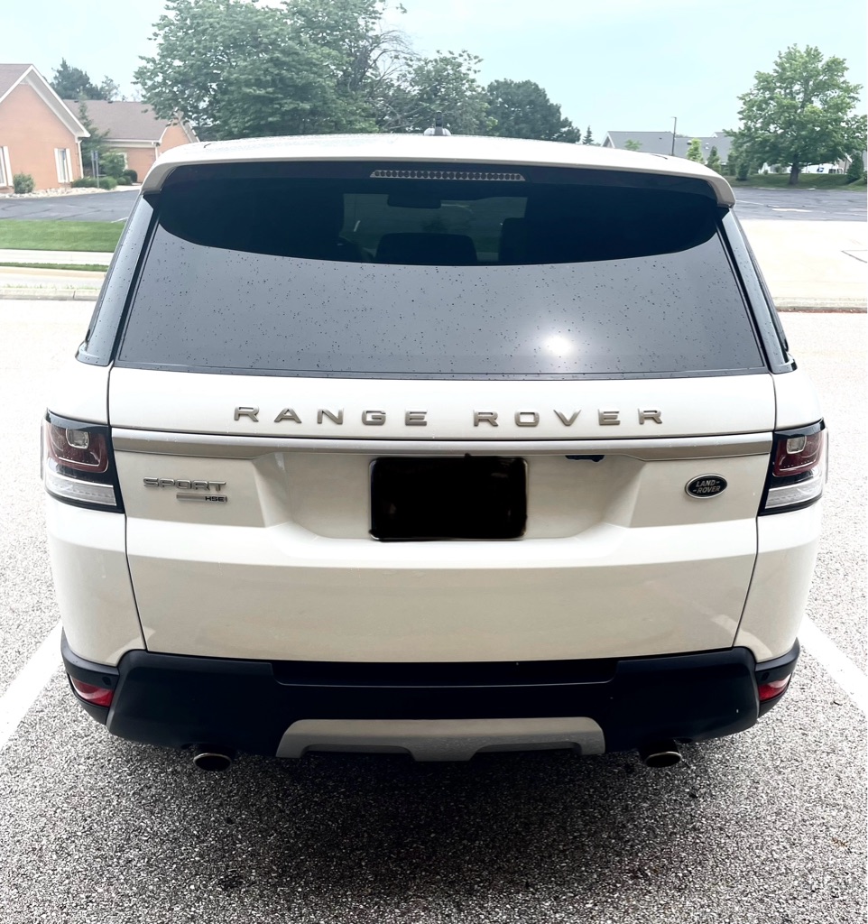 Photo 6 of this LAND ROVER RANGE ROWER