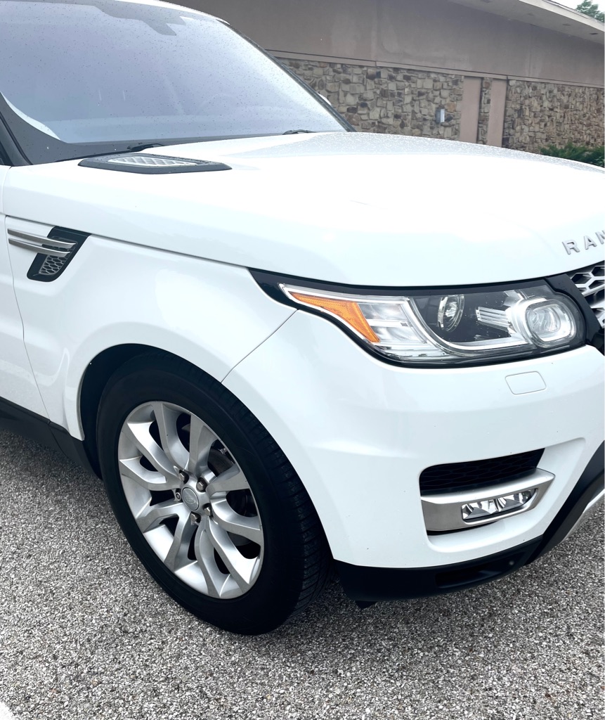 Photo 9 of this LAND ROVER RANGE ROWER