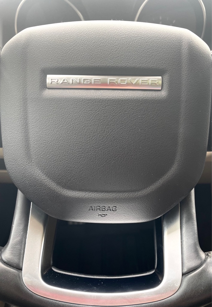 Photo 32 of this LAND ROVER RANGE ROWER