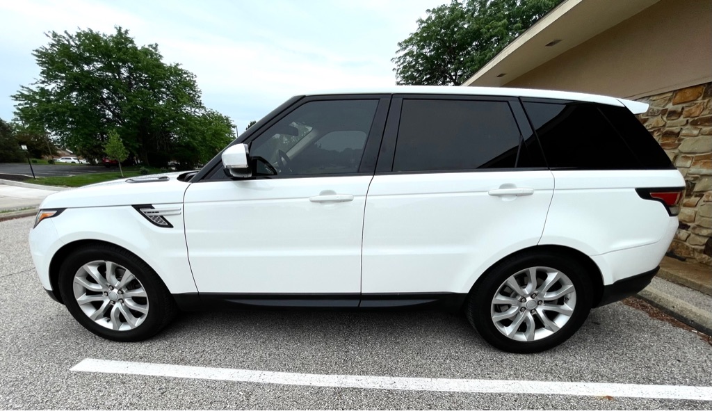 Photo 4 of this LAND ROVER RANGE ROWER