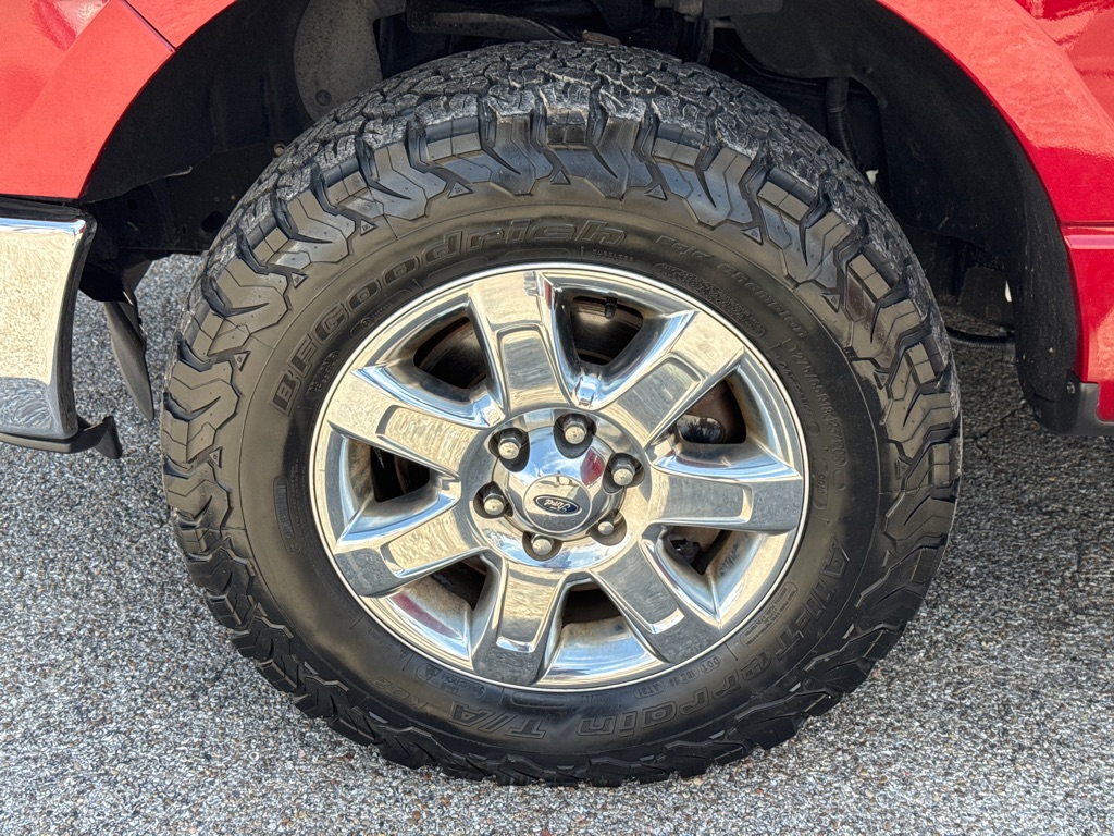 Photo 12 of this FORD F150 XLT