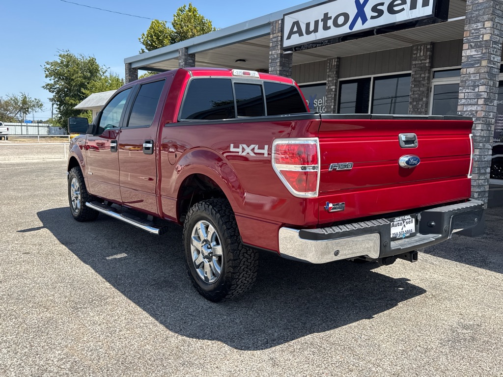 Photo 4 of this FORD F150 XLT