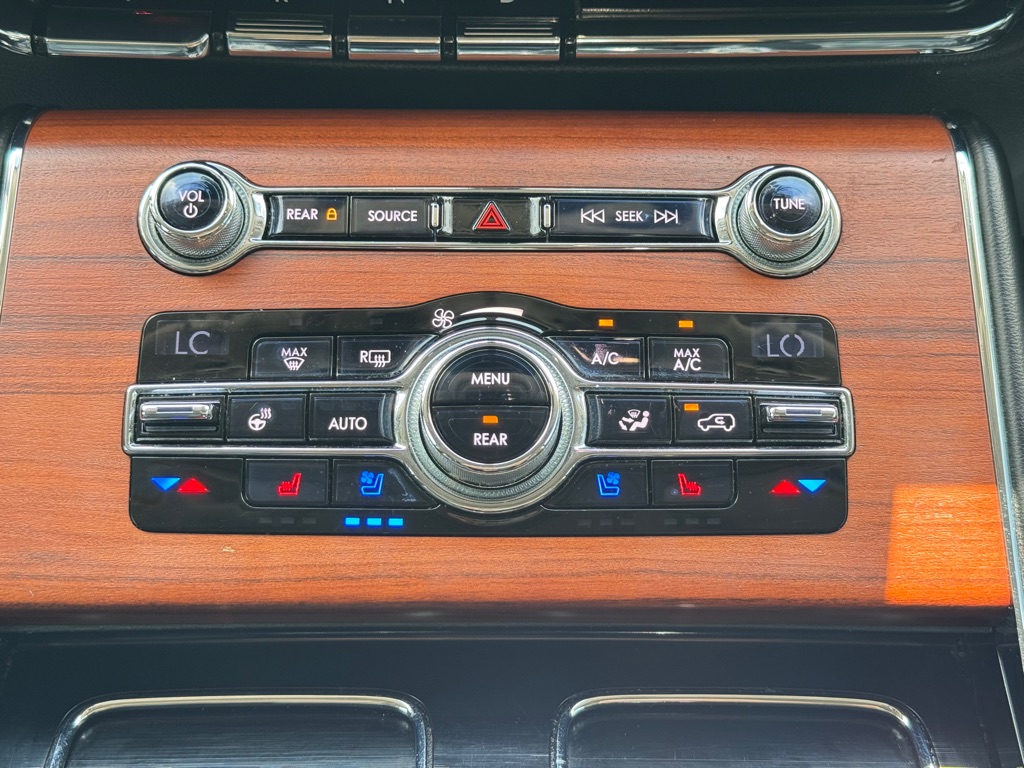 Photo 12 of this LINCOLN AVIATOR