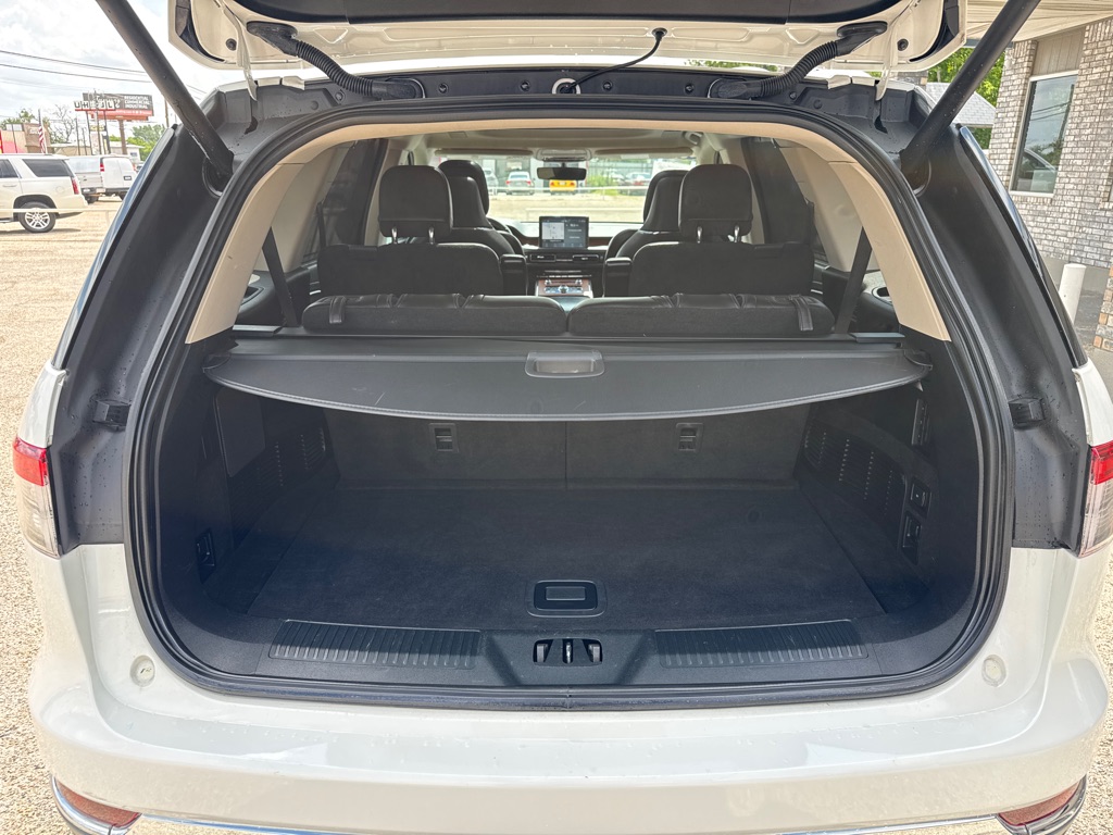 Photo 9 of this LINCOLN AVIATOR