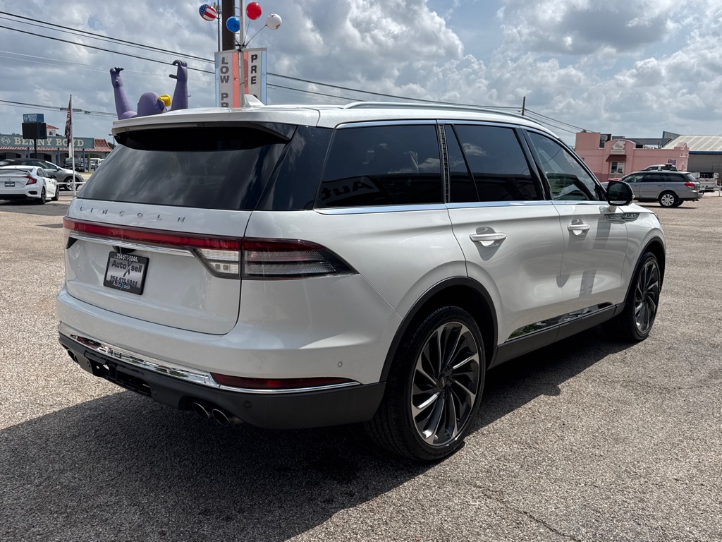 Photo 4 of this LINCOLN AVIATOR