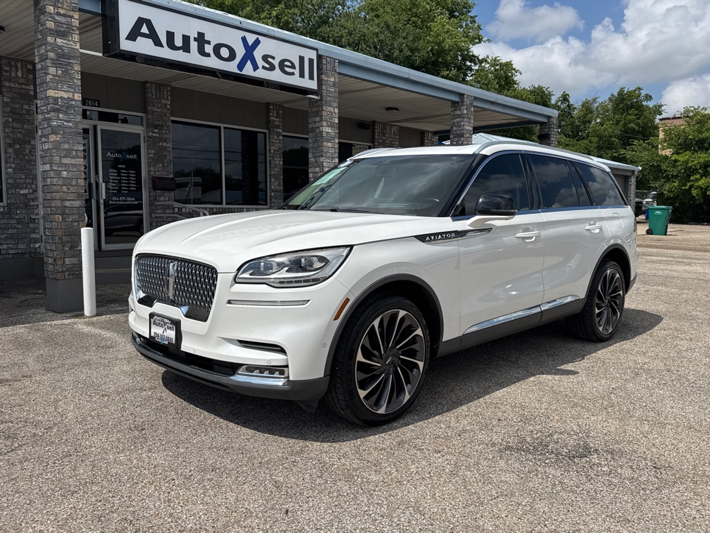 Photo 2 of this LINCOLN AVIATOR