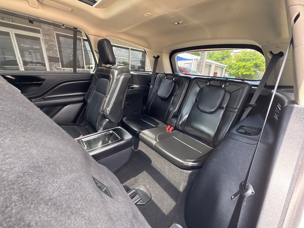 Photo 8 of this LINCOLN AVIATOR