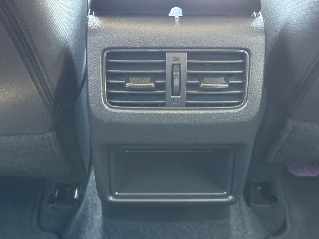 Photo 12 of this NISSAN ROGUE