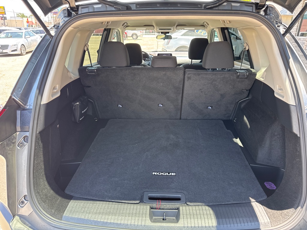 Photo 8 of this NISSAN ROGUE