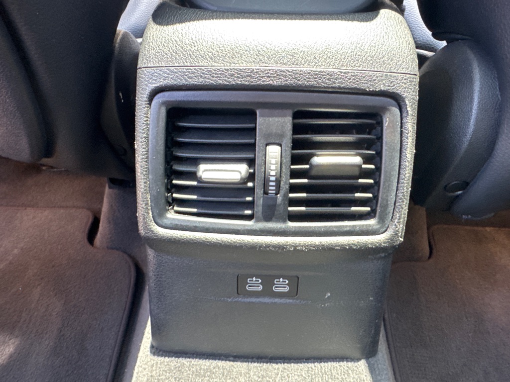 Photo 12 of this BMW X1