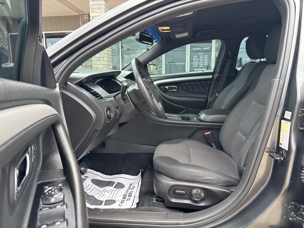 Photo 6 of this FORD TAURUS