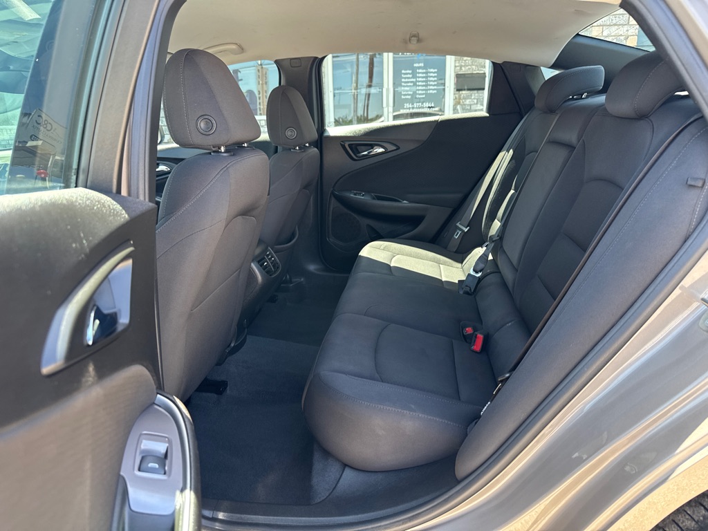 Photo 7 of this CHEVROLET MALIBU