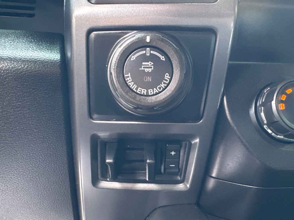 Photo 12 of this FORD F150