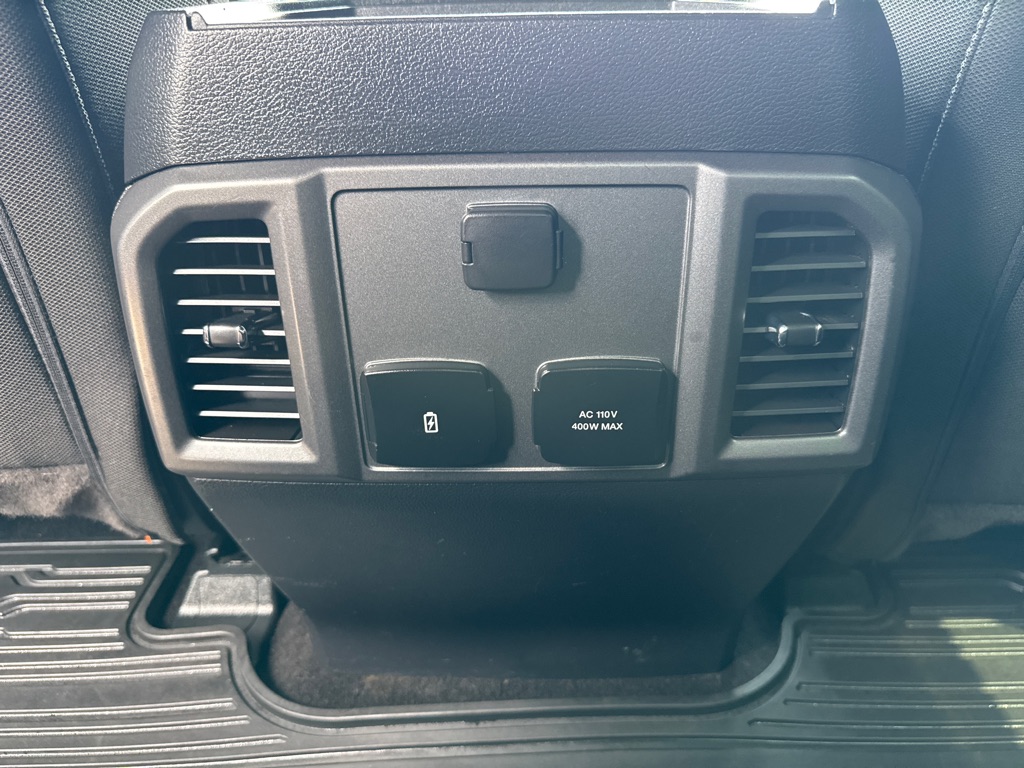 Photo 10 of this FORD F150