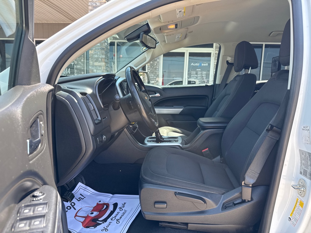 Photo 6 of this CHEVROLET COLORADO
