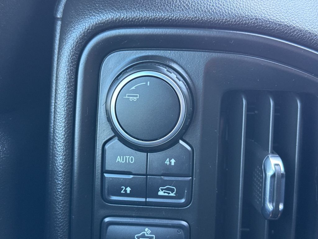 Photo 10 of this CHEVROLET SILVERADO LTD 1