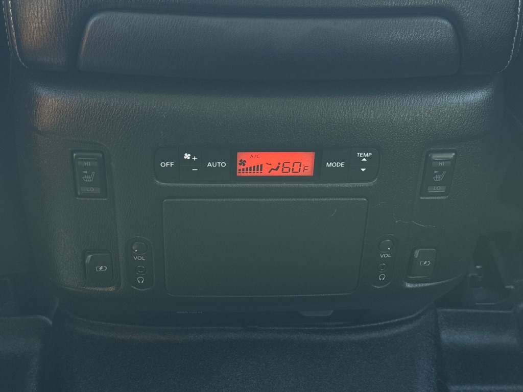Photo 12 of this NISSAN ARMADA