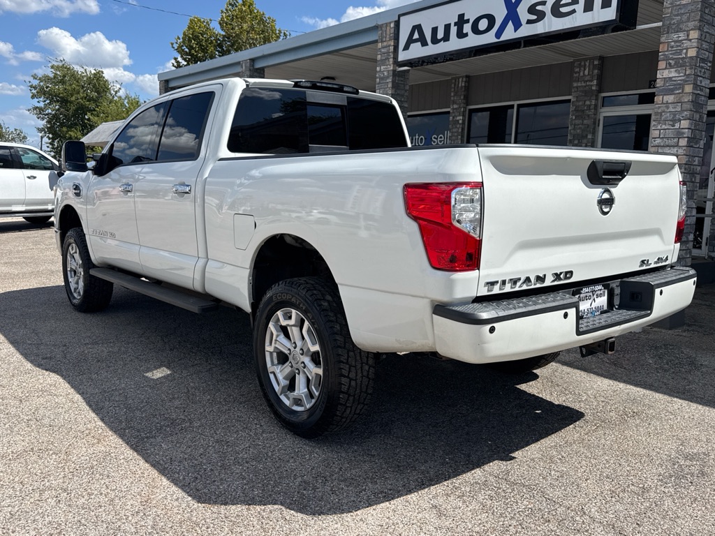 Photo 4 of this NISSAN TITAN XD
