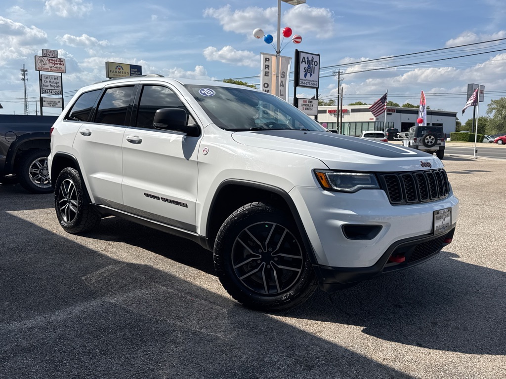 Photo 2 of this JEEP GRAND CHEROKEE