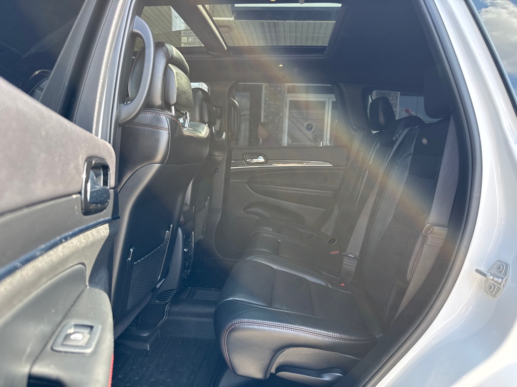 Photo 7 of this JEEP GRAND CHEROKEE