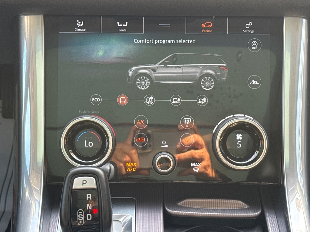 Photo 11 of this LAND ROVER RANGE ROVER SPO